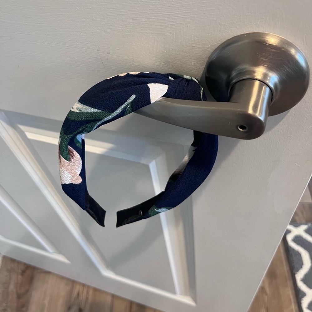 NWOT Top Knot Cloth Headband; handmade